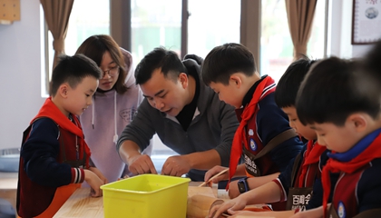 學(xué)習(xí)：以陶藝賦能新時(shí)代勞動(dòng)教育。